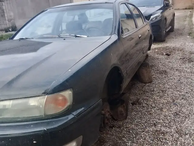 Nissan Maxima 1995