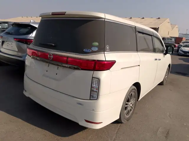 Nissan Elgrand 2014