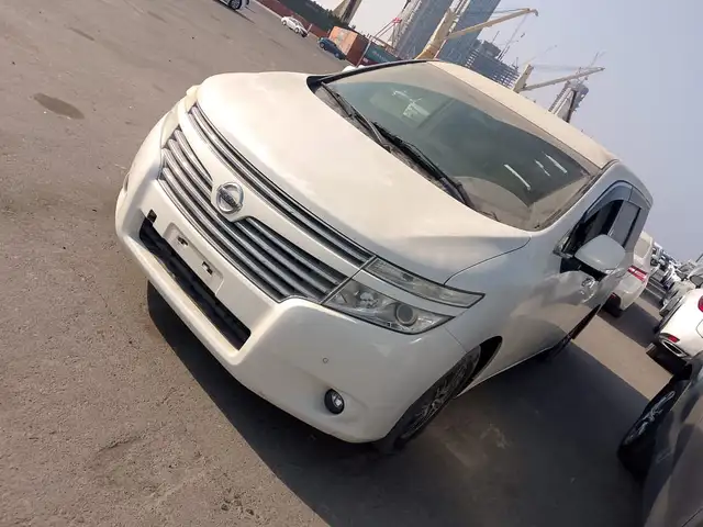 Nissan Elgrand 2014