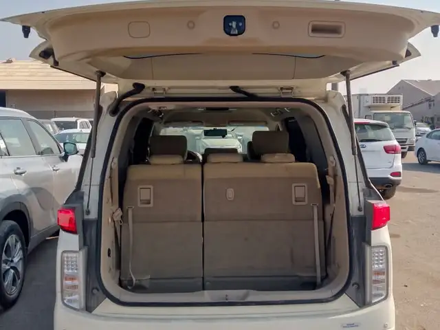 Nissan Elgrand 2014