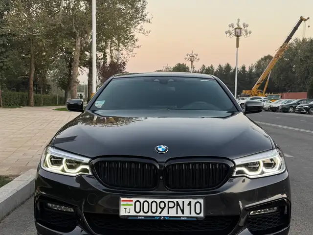 BMW 5 2019