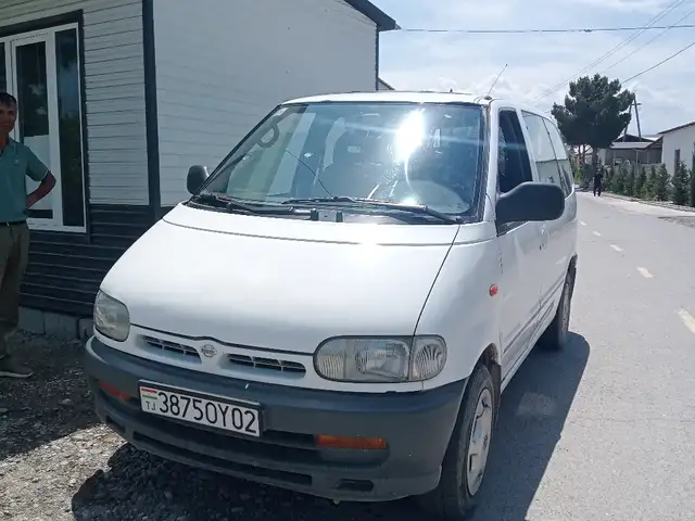 Nissan Serena 1995
