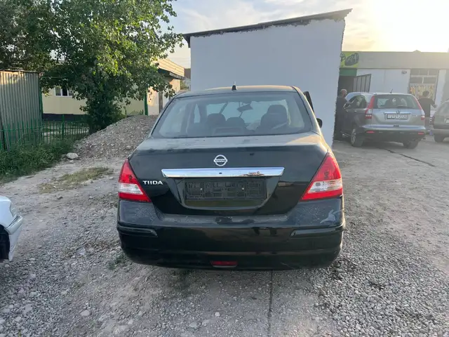 Nissan Tiida 2008
