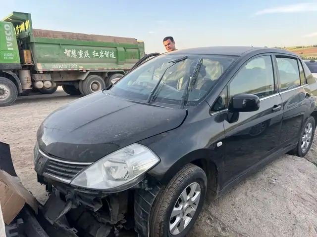 Nissan Tiida 2008