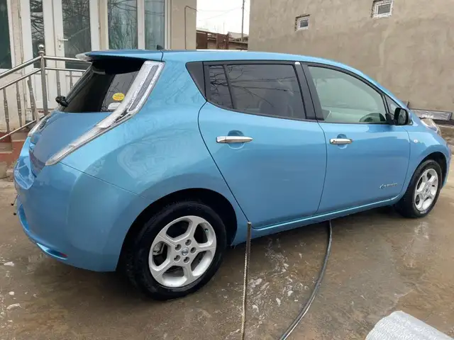 Nissan Leaf 2012
