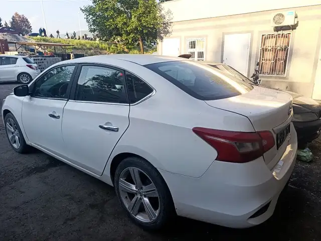 Nissan Sentra 2016
