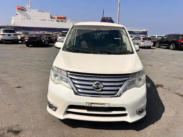 Nissan Serena 2015