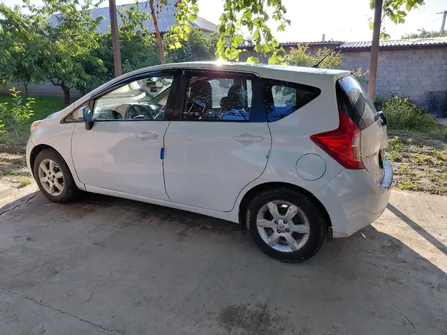 Nissan Versa 2015