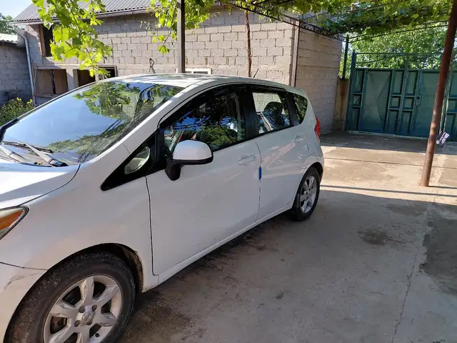Nissan Versa 2015