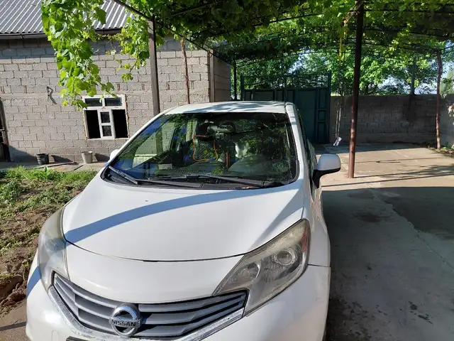 Nissan Versa 2015