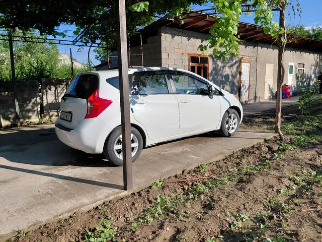 Nissan Versa 2015