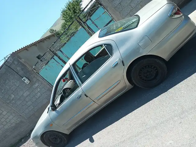 Nissan Cefiro 2001