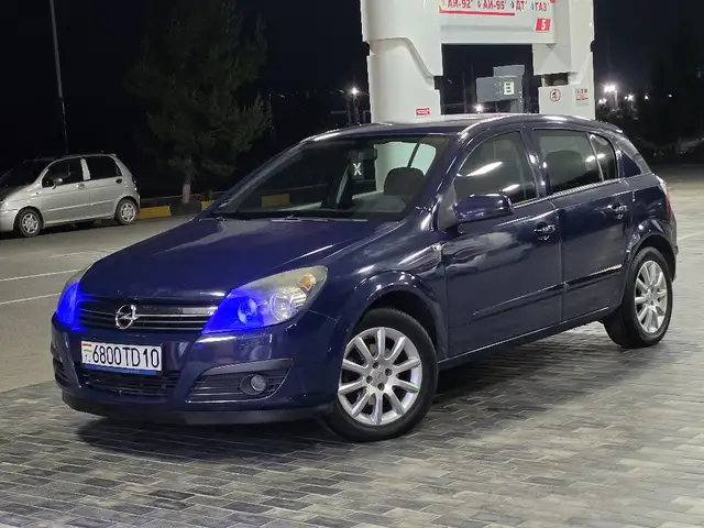Opel Sintra 2006