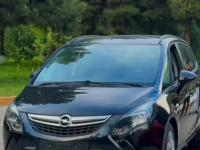 Opel Zafira 2015