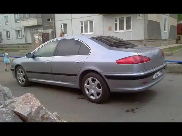 Peugeot 607 2001
