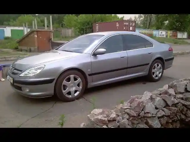 Peugeot 607 2001