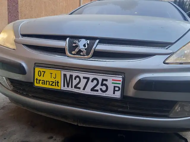 Peugeot 607 2001