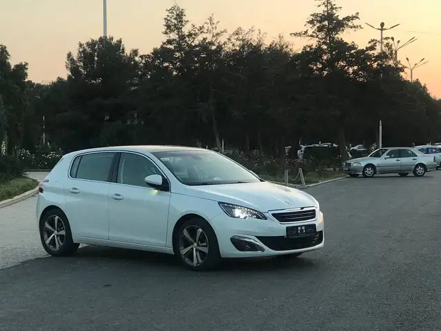 Peugeot 308 2015