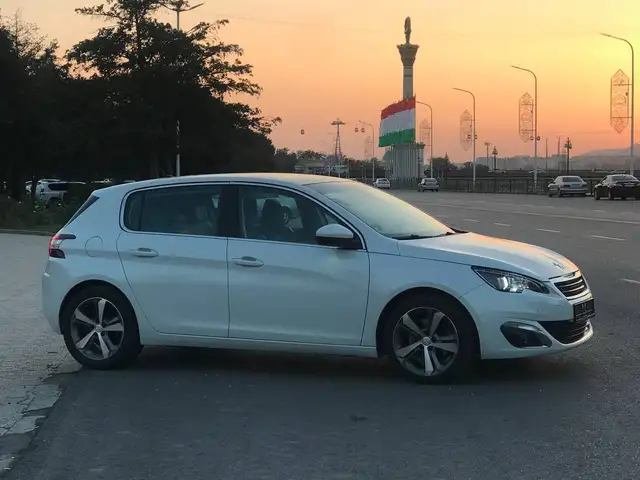 Peugeot 308 2015
