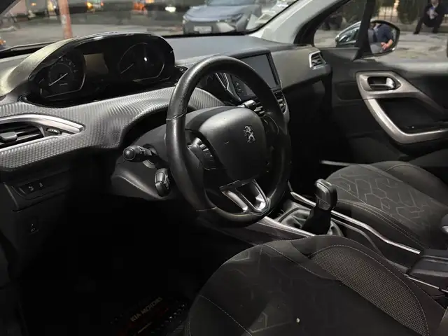 Peugeot 3008 2015