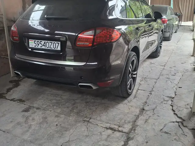 Porsche Cayenne 2011