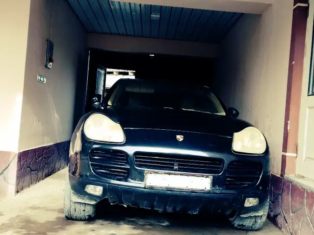 Porsche Cayenne 2004