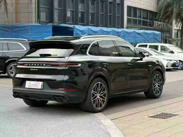 Porsche Cayenne 2024