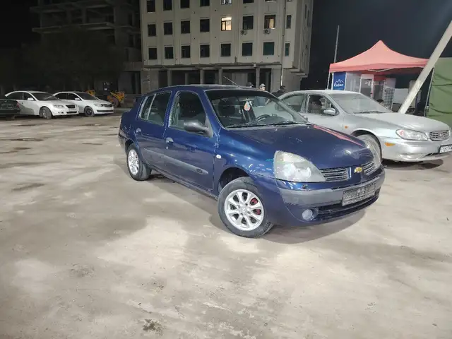 Renault Logan 2005