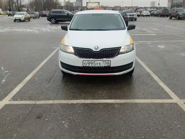 Skoda Rapid 2015