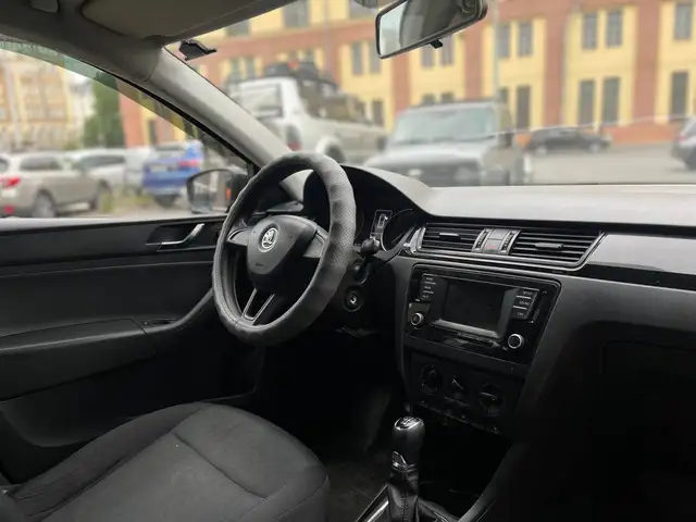 Skoda Rapid 2015