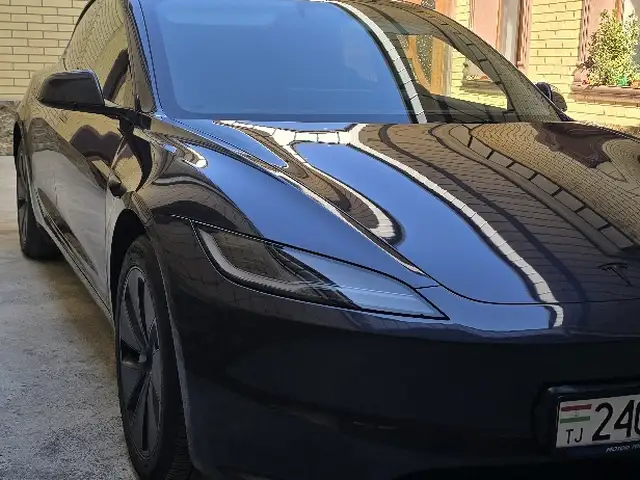 Tesla Model 3 2025