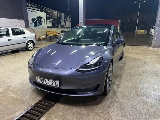 Tesla Model 3 2023