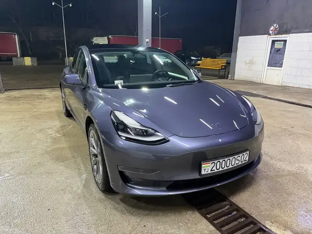 Tesla Model 3 2023