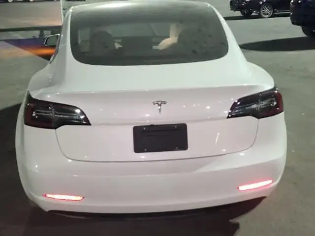 Tesla Model 3 2022