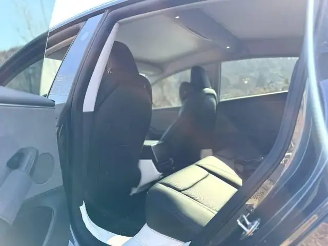 Tesla Model 3 2025