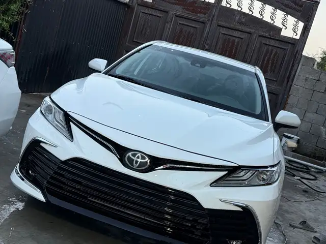 Toyota Camry 2019