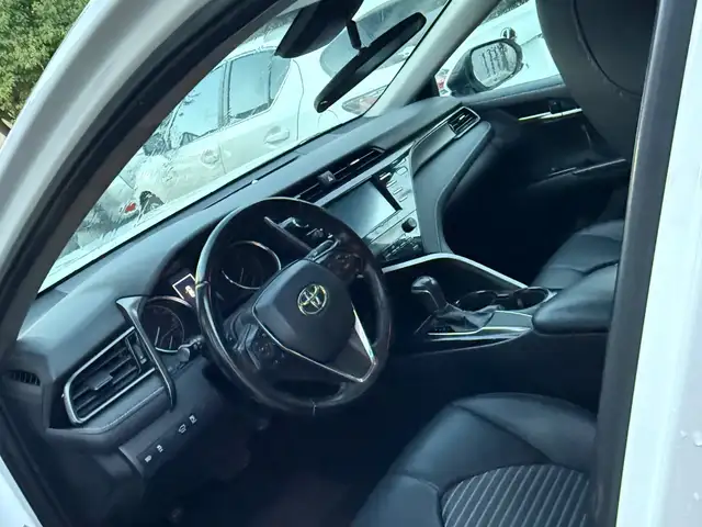 Toyota Camry 2019