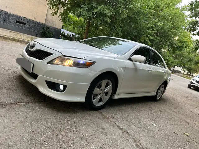 Toyota Camry 2011