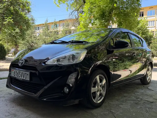 Toyota Aqua 2015