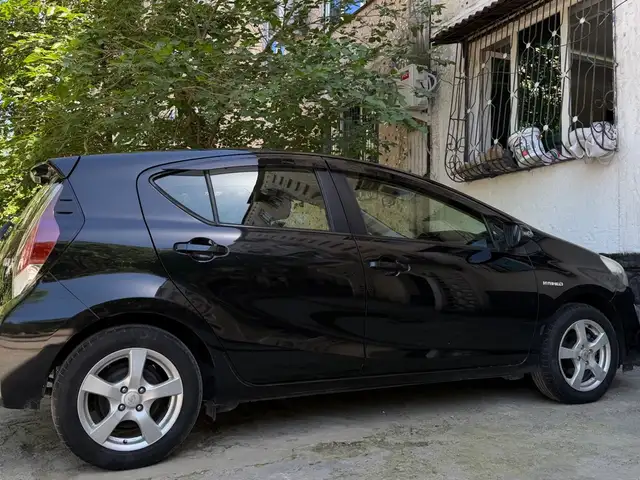 Toyota Aqua 2015