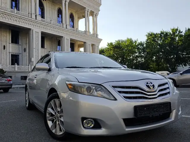 Toyota Camry 2011