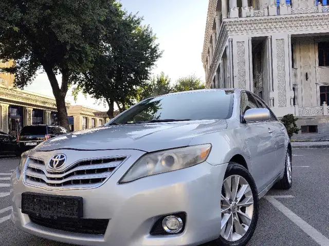Toyota Camry 2011