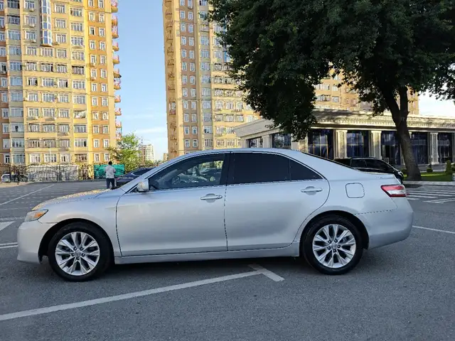 Toyota Camry 2011