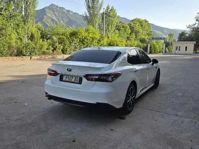 Toyota Camry 2019