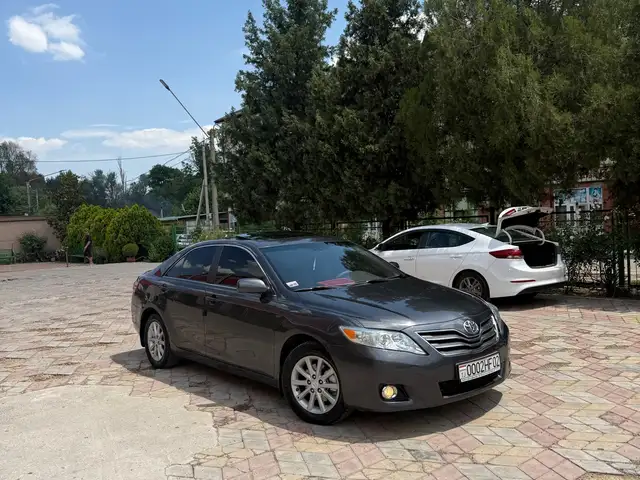 Toyota Camry 2011