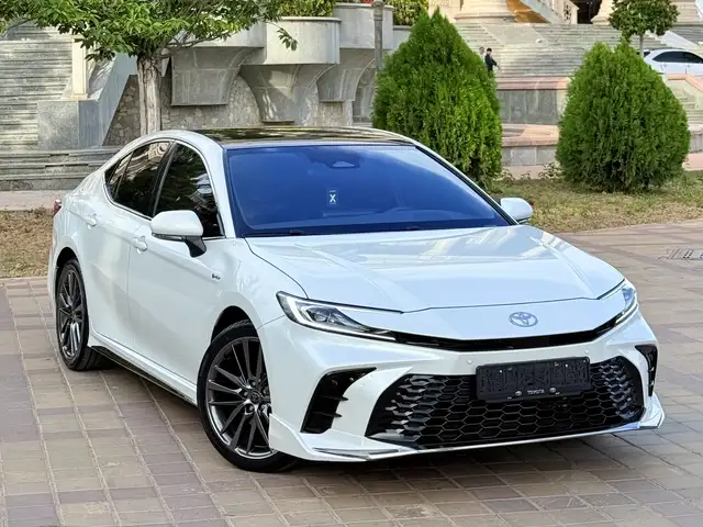 Toyota Camry 2025