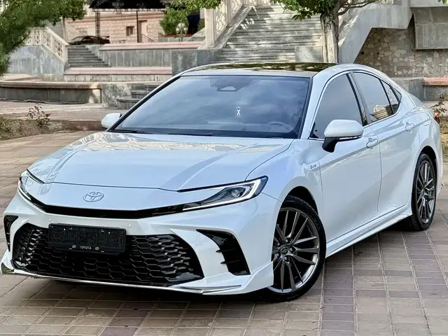 Toyota Camry 2025