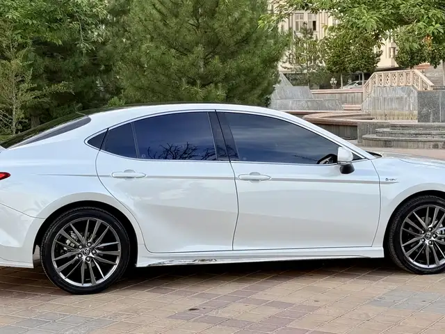 Toyota Camry 2025