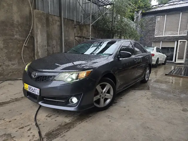 Toyota Camry 2014
