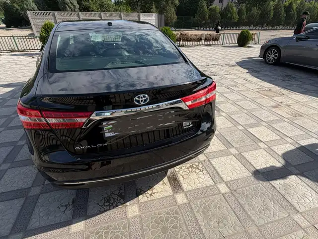 Toyota Avalon 2015